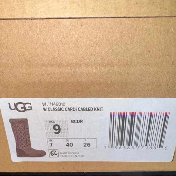 UGG CLASSIC CARDI CABLE KNIT WOMENS SZ 9 100% AUTHENTIC 100%COZY COMFY STYLE NIB
